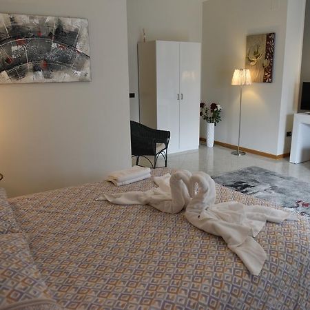 B&B La Dimora Di Iside เบเนเวนโต ภายนอก รูปภาพ